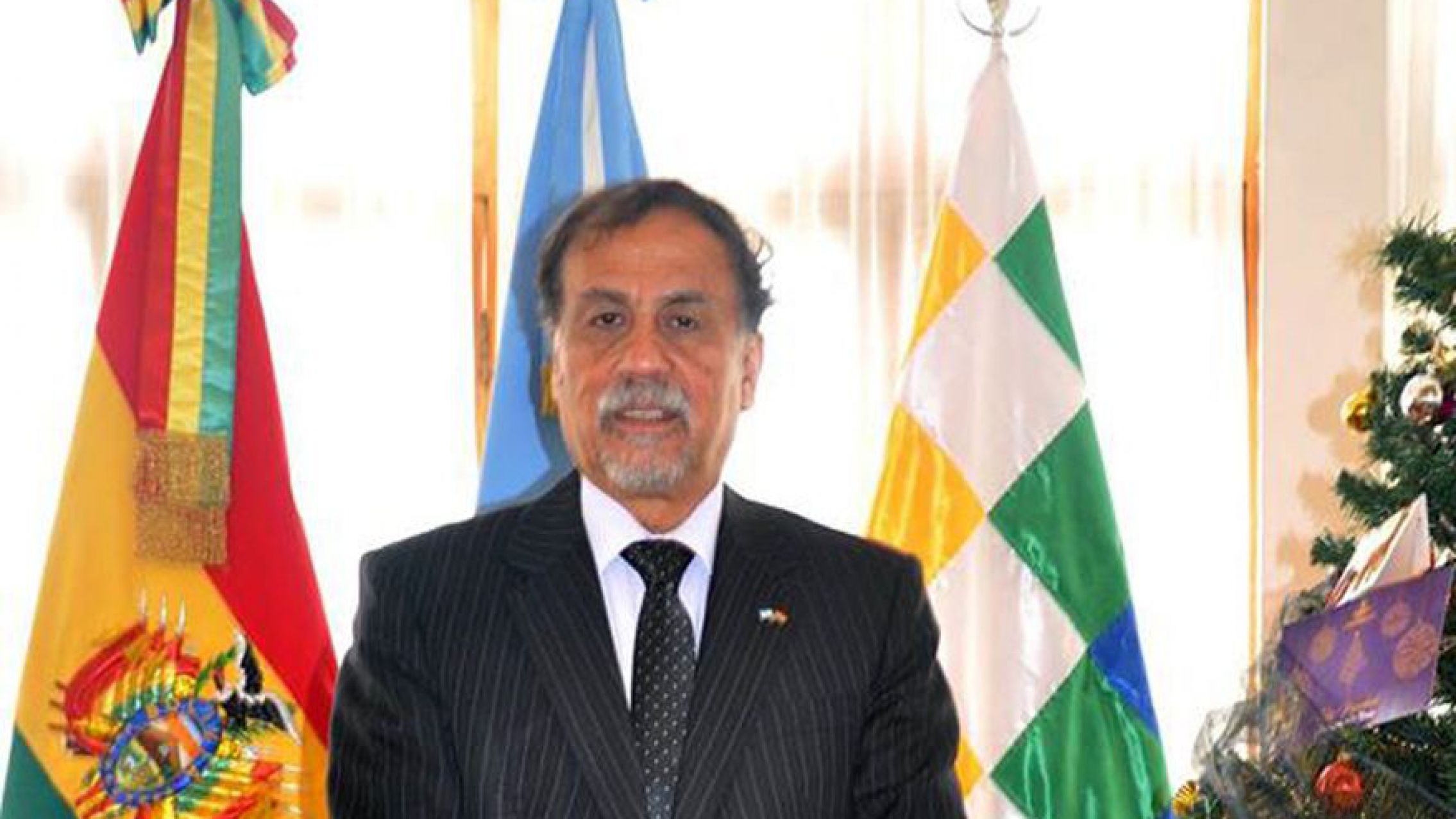 El exembajador argentino en Bolivia negó la existencia de la carta de agradecimiento por las armas